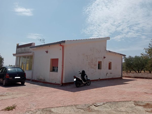 casa indipendente in vendita a Licata