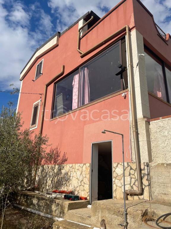 casa indipendente in vendita a Licata