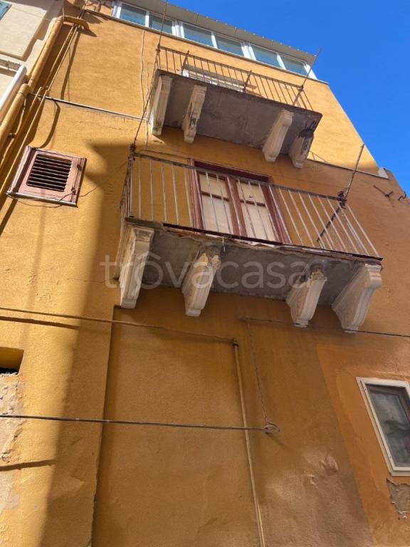 casa indipendente in vendita a Licata