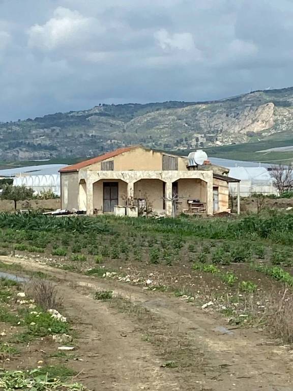 casa indipendente in vendita a Licata