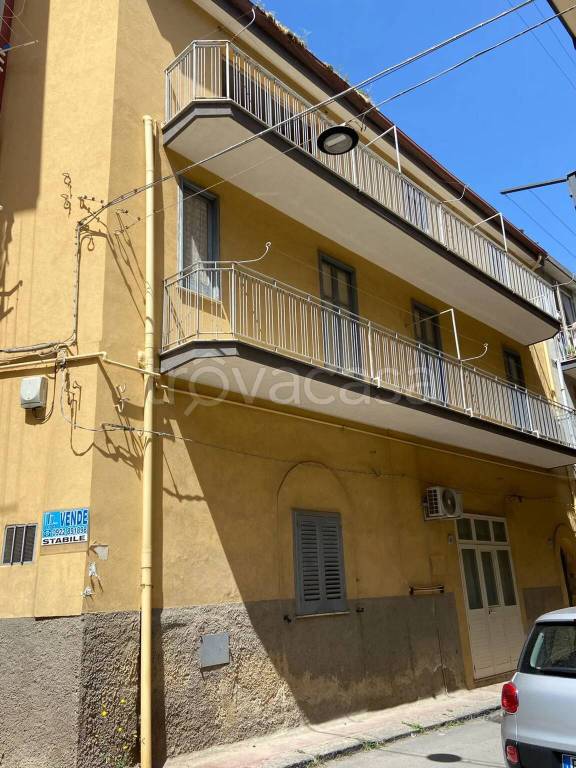 casa indipendente in vendita a Licata
