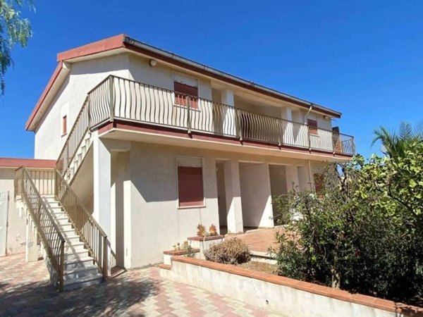 casa indipendente in vendita a Licata
