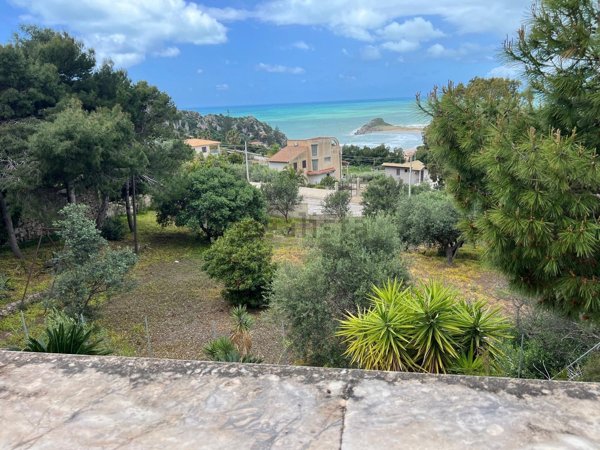 casa indipendente in vendita a Licata