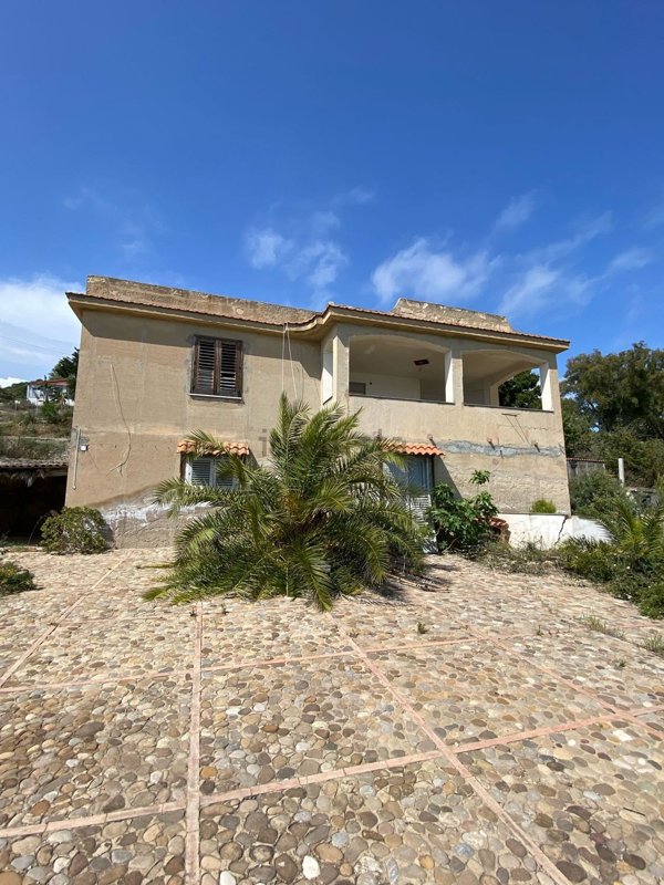 casa indipendente in vendita a Licata in zona Torre di Gaffe
