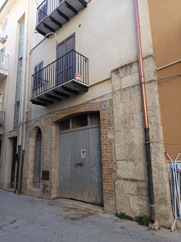 casa indipendente in vendita a Licata