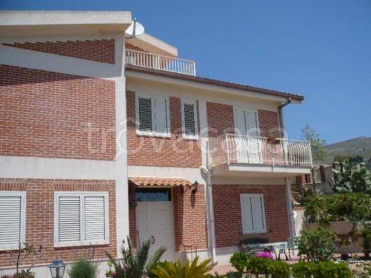 casa indipendente in vendita a Licata