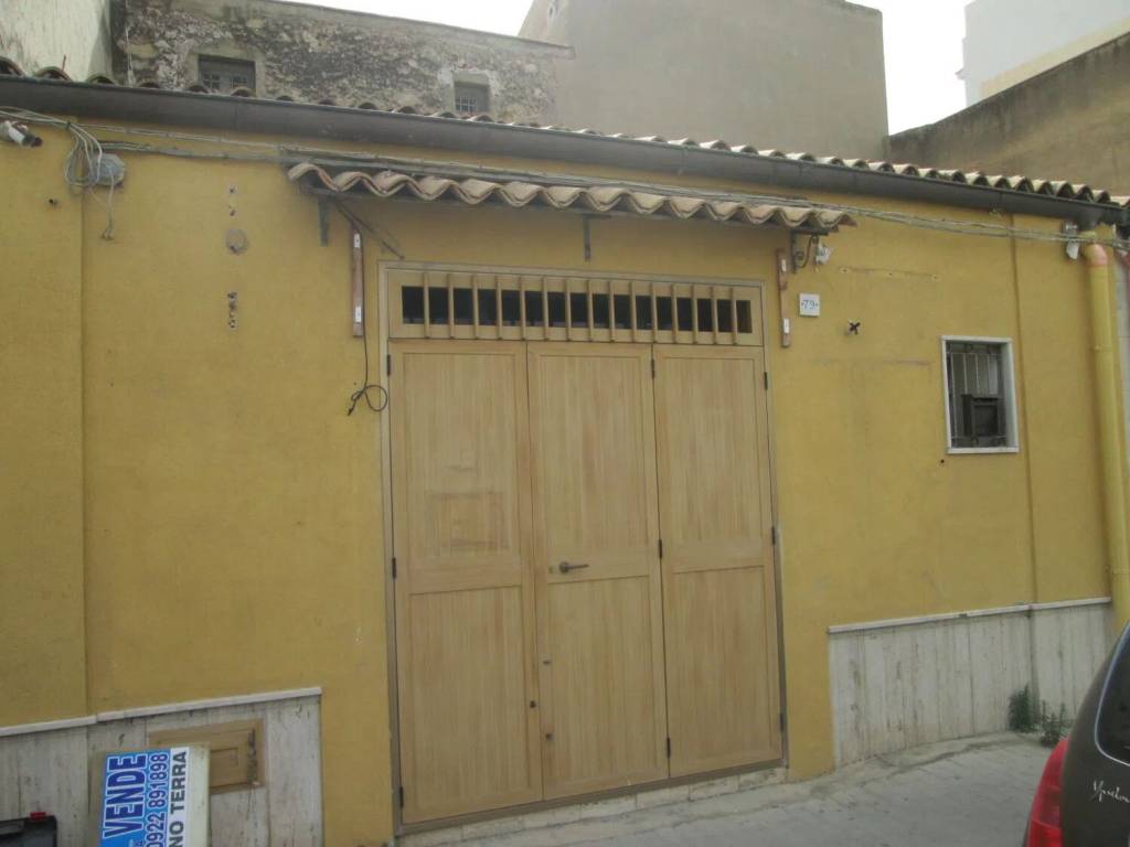 negozio in vendita a Licata