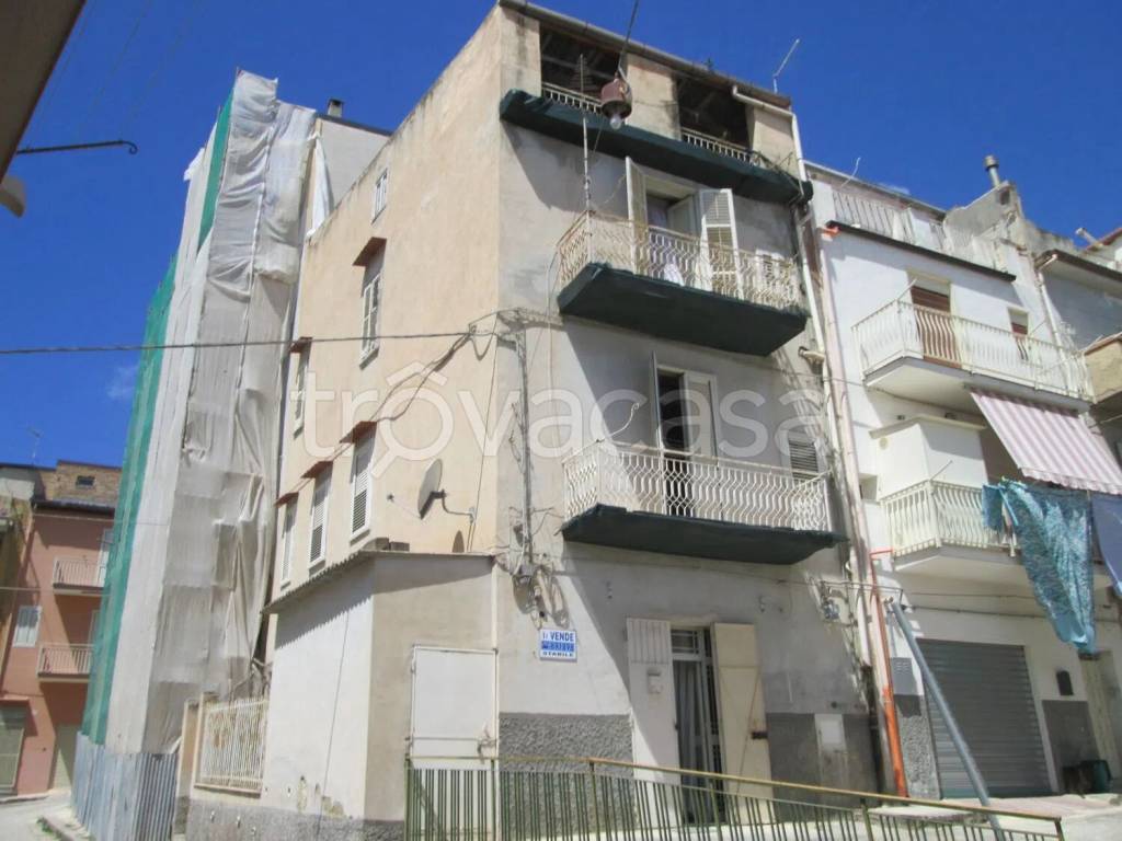 casa indipendente in vendita a Licata