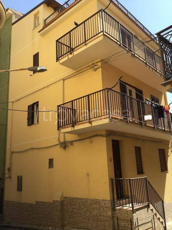 casa indipendente in vendita a Licata