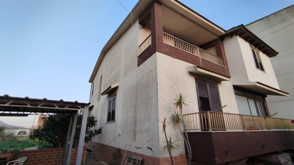 casa indipendente in vendita a Licata