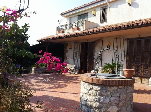casa indipendente in vendita a Licata