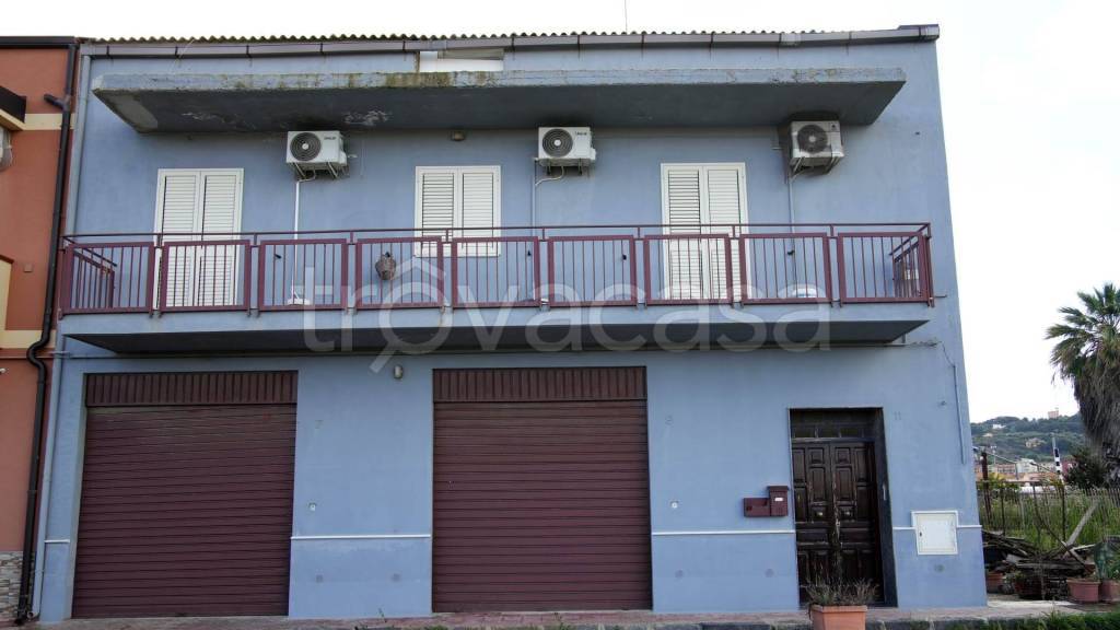 casa indipendente in vendita a Licata