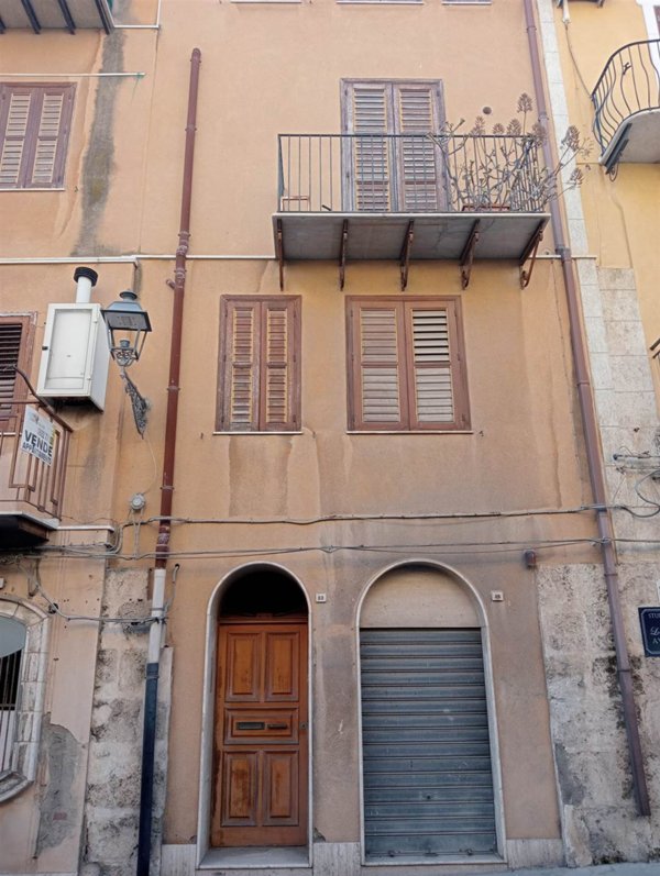 casa indipendente in vendita a Licata