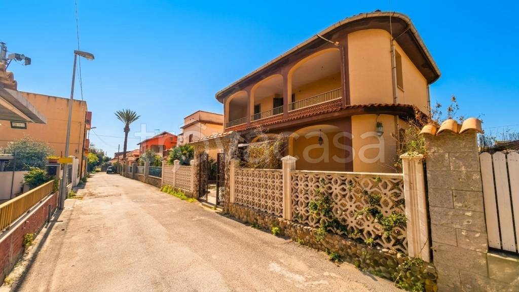 casa indipendente in vendita a Licata