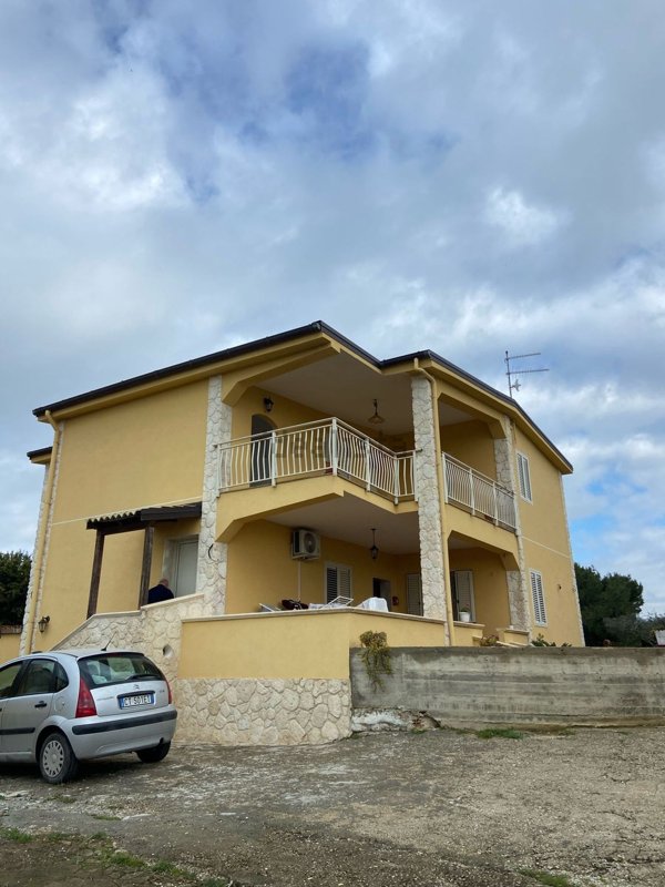 appartamento in vendita a Licata in zona Torre di Gaffe