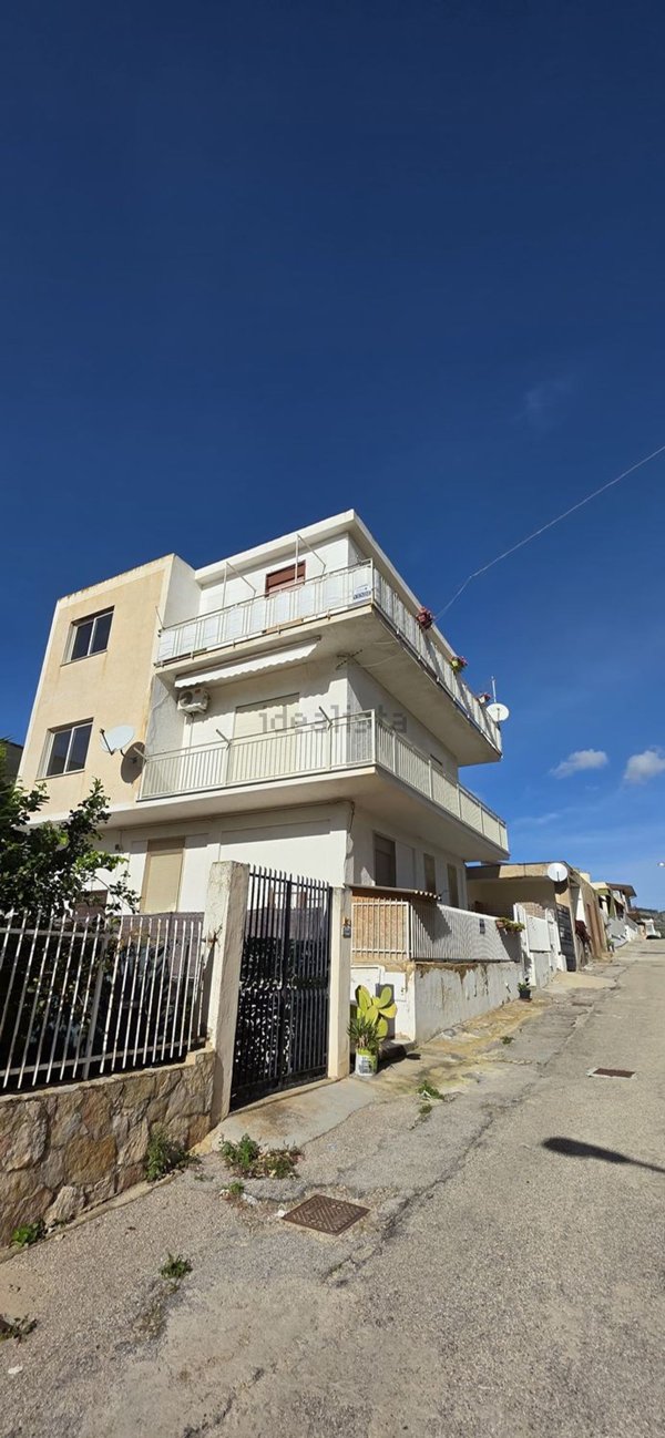 appartamento in vendita a Licata in zona Torre di Gaffe