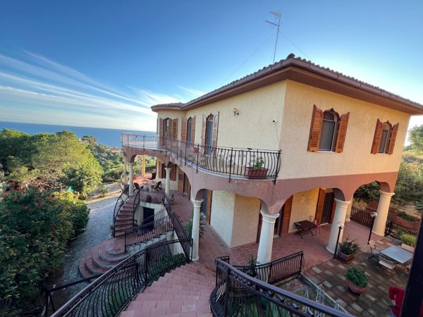 casa indipendente in vendita a Licata in zona Torre di Gaffe