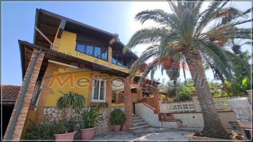 casa indipendente in vendita a Licata