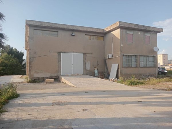 locale di sgombero in vendita a Licata