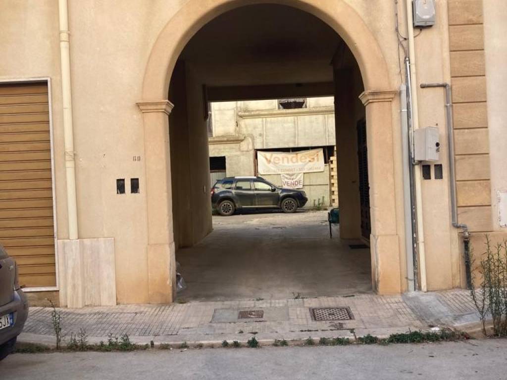 intera palazzina in vendita a Menfi