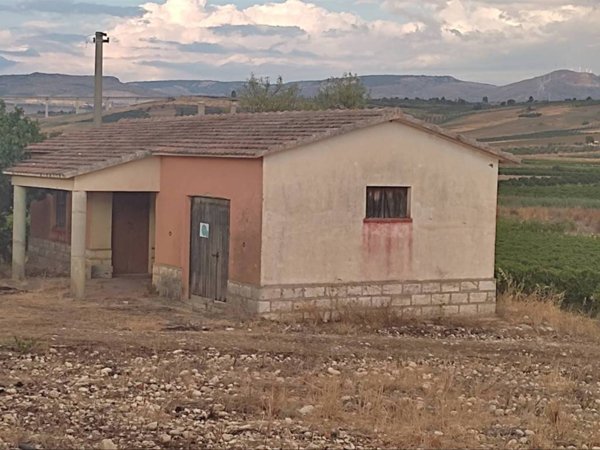 casa indipendente in vendita a Menfi