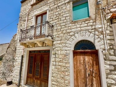 casa indipendente in vendita a Menfi