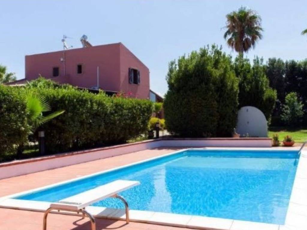 casa indipendente in vendita a Menfi in zona Porto Palo