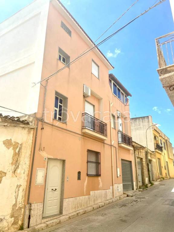 casa indipendente in vendita a Menfi