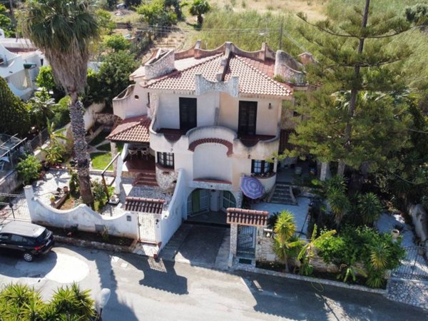 casa indipendente in vendita a Menfi in zona Porto Palo