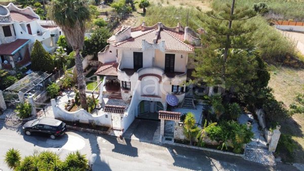 casa indipendente in vendita a Menfi in zona Porto Palo