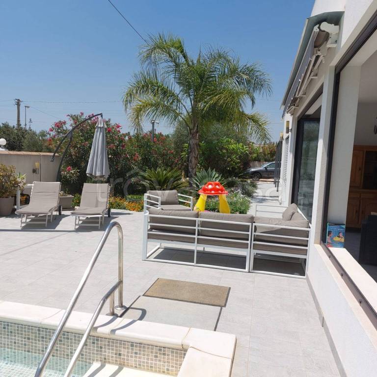 casa indipendente in vendita a Menfi in zona Porto Palo