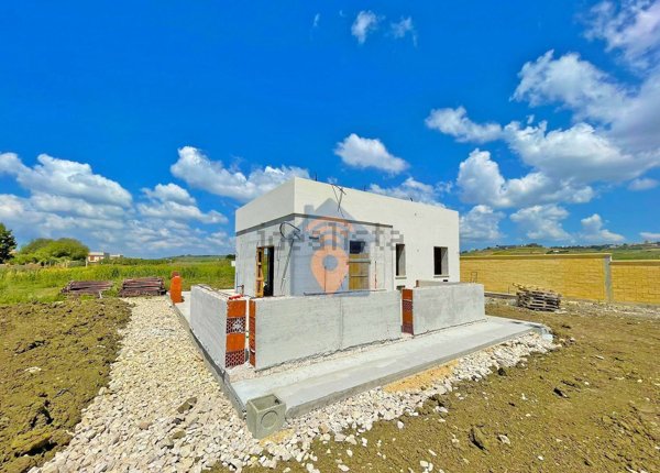 casa indipendente in vendita a Menfi