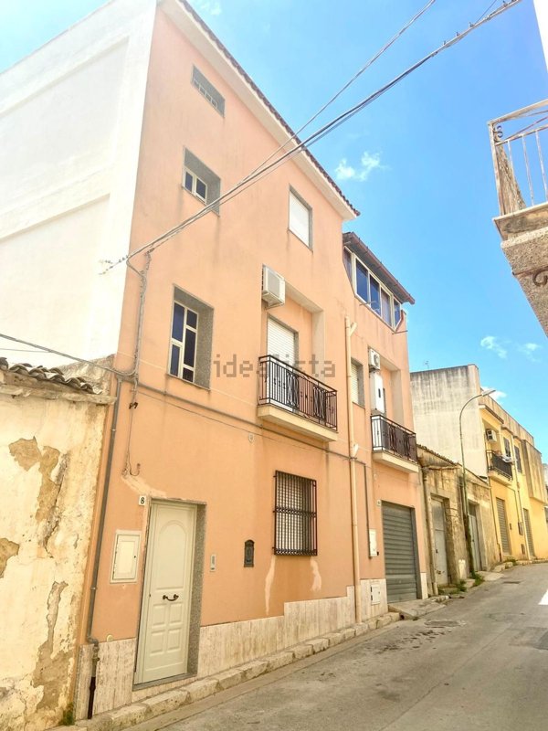 casa indipendente in vendita a Menfi