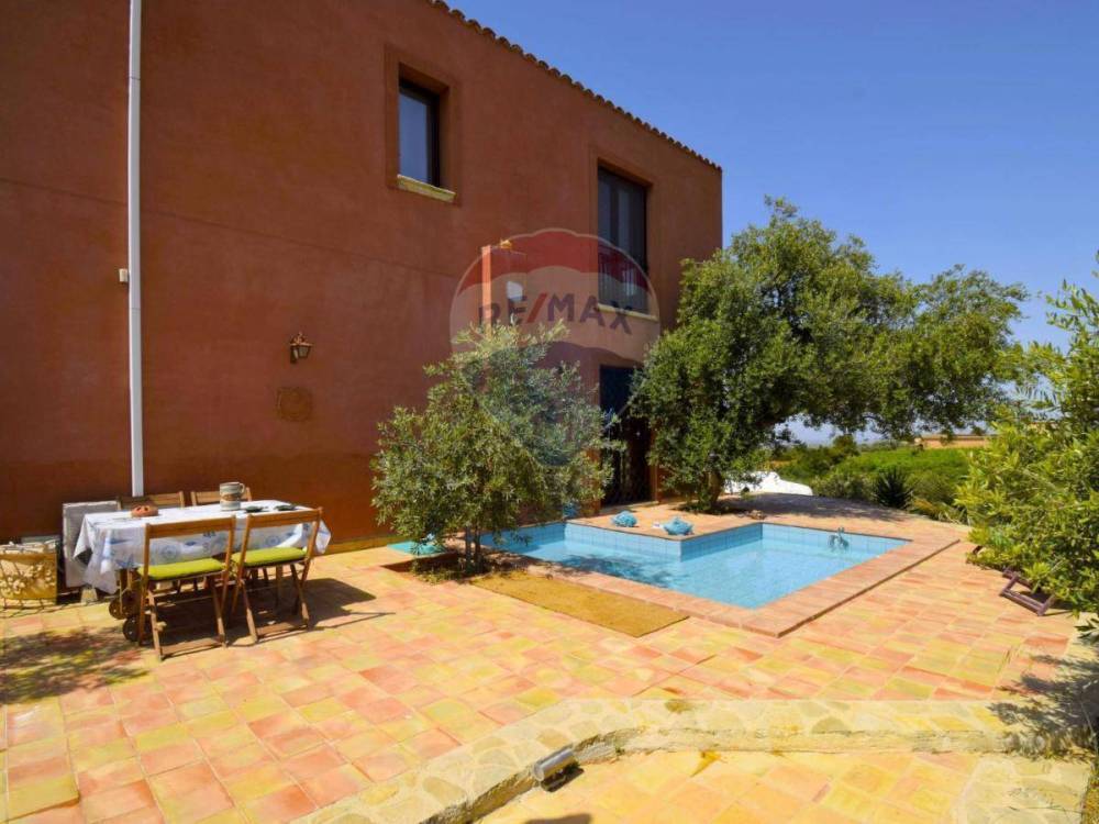 casa indipendente in vendita a Menfi in zona Porto Palo