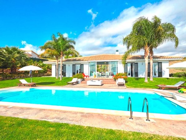 casa indipendente in vendita a Menfi