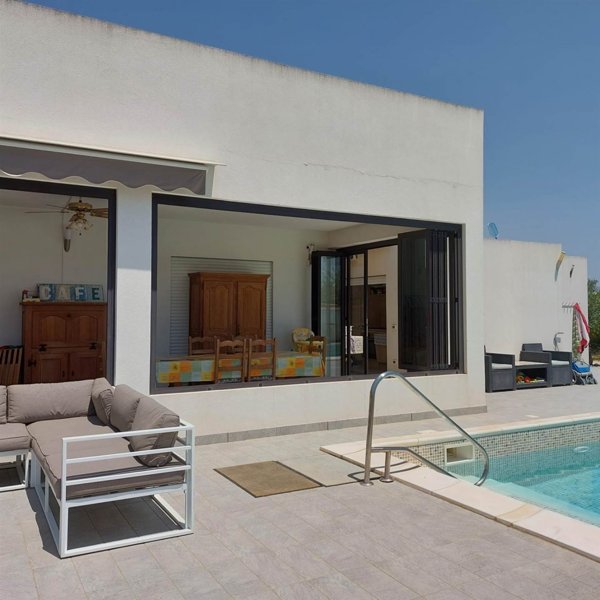 casa indipendente in vendita a Menfi in zona Porto Palo