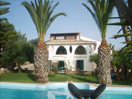 casa indipendente in vendita a Menfi in zona Porto Palo