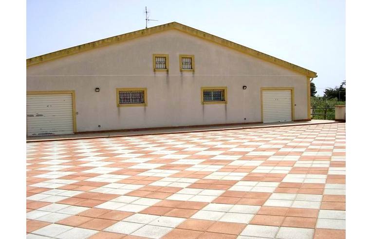 casa indipendente in vendita a Menfi in zona Porto Palo
