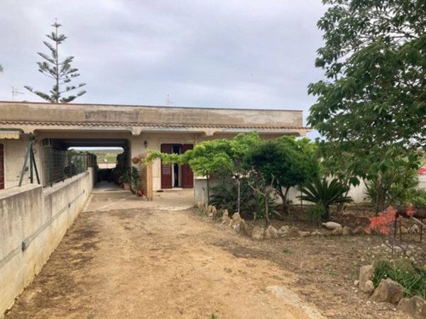 casa indipendente in vendita a Menfi