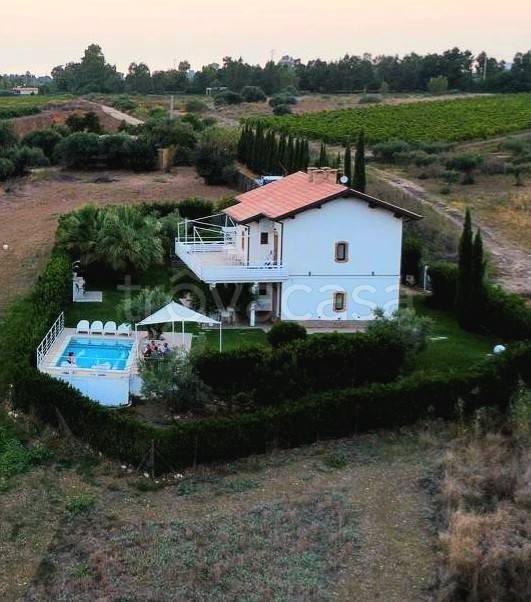 casa indipendente in vendita a Menfi in zona Porto Palo