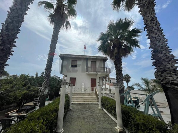 casa indipendente in vendita a Menfi in zona Porto Palo