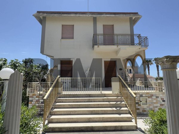 casa indipendente in vendita a Menfi in zona Porto Palo