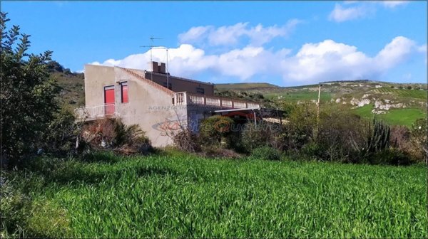 casa indipendente in vendita a Naro