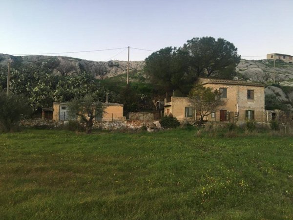 casa indipendente in vendita a Naro
