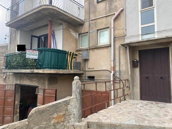 casa indipendente in vendita a Naro