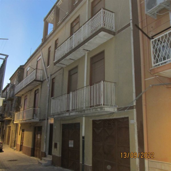 casa indipendente in vendita a Naro
