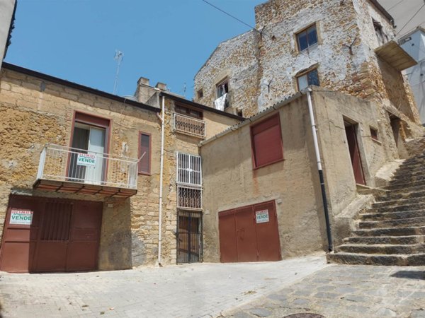 casa indipendente in vendita a Naro