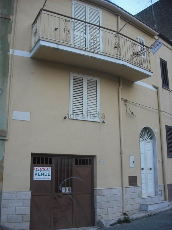 casa indipendente in vendita a Naro