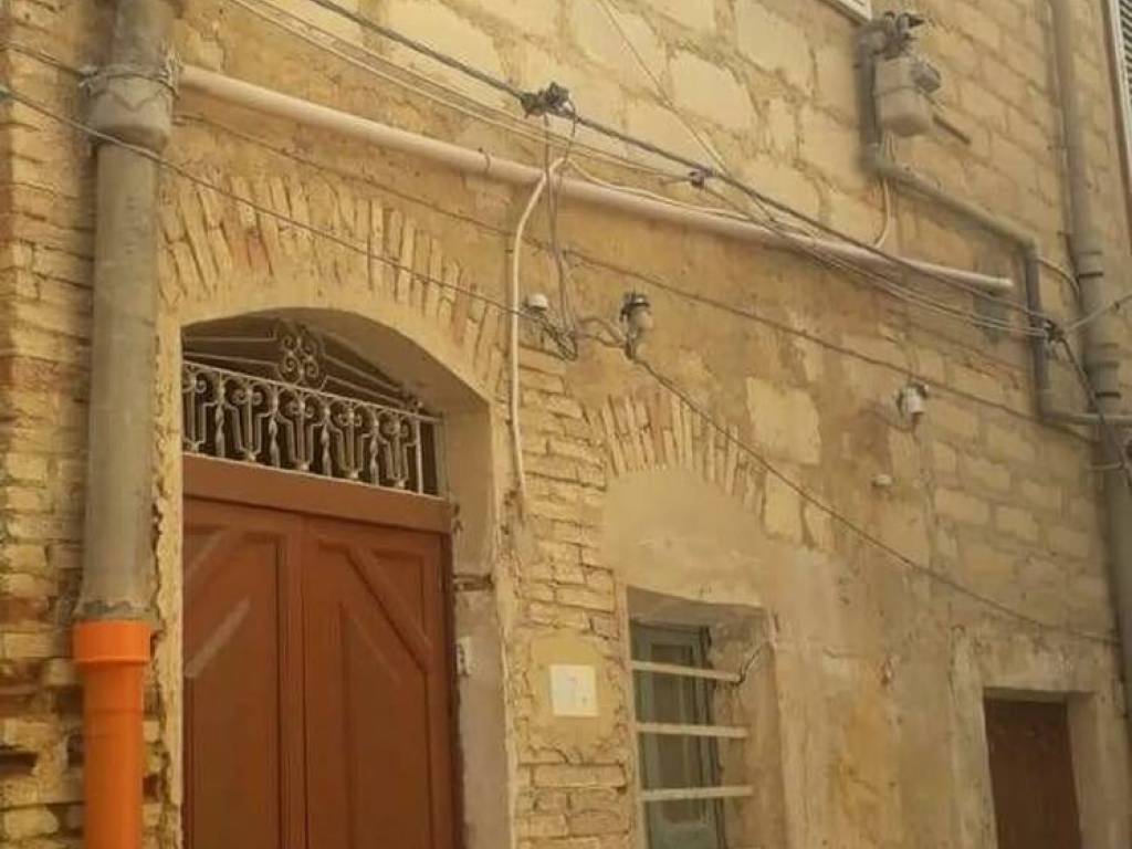 casa indipendente in vendita a Naro