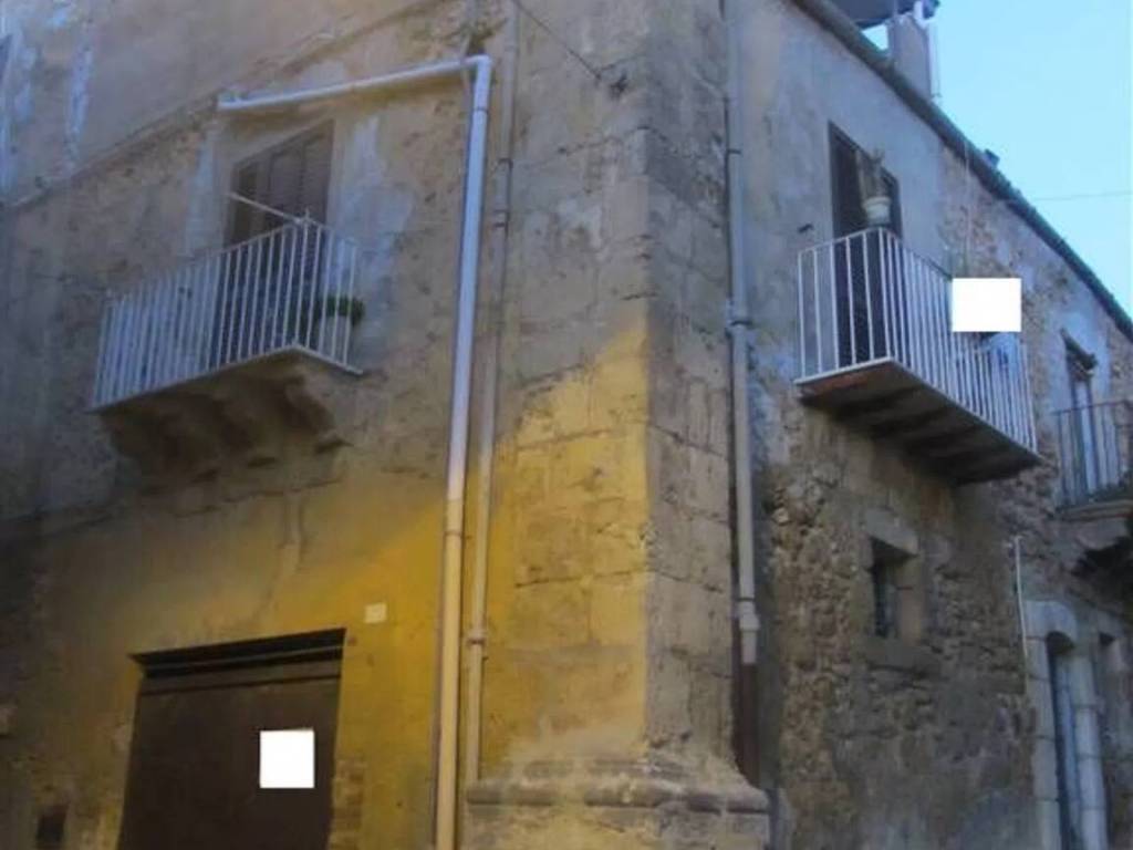 casa indipendente in vendita a Naro